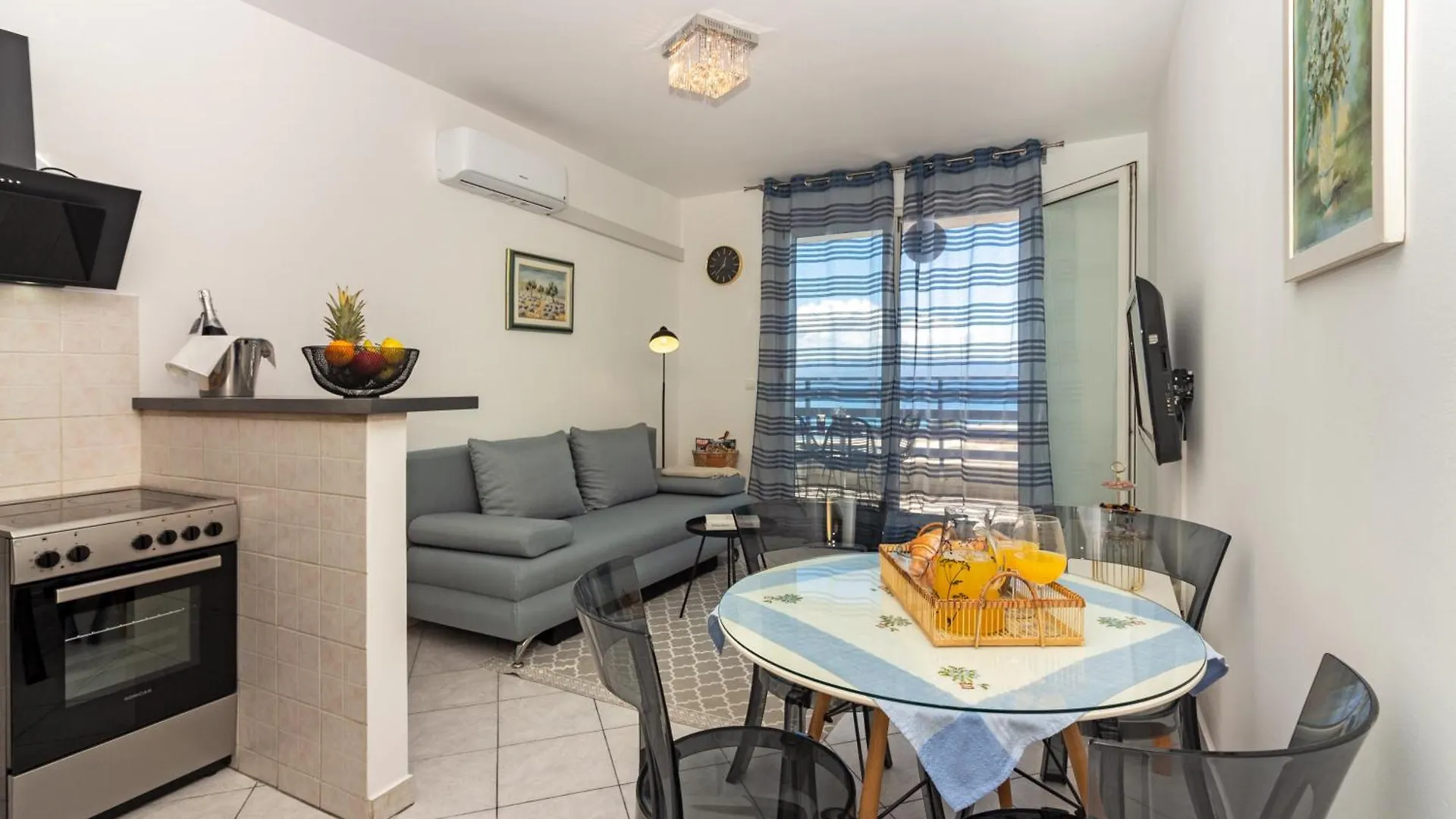 Apartment Beach Znjan